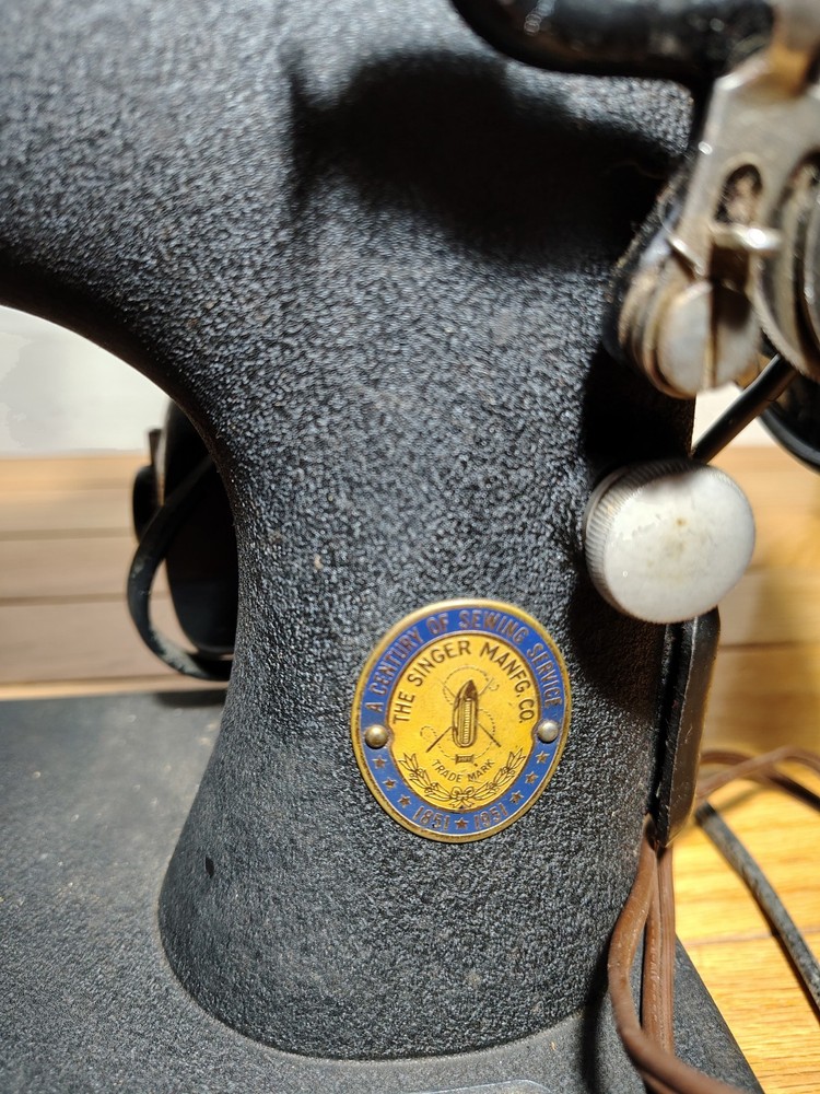 Singer 1950 #128 Sewing Machine /Working With Case