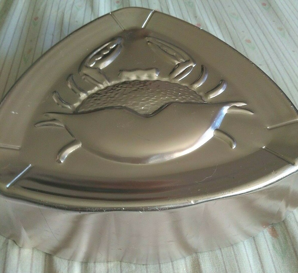 West Bend Crab Decorative Kitchen Mold 6" x 6"