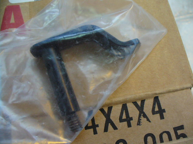 HARLEY LATCH WELDMENT LEFT FOR DYNA DET 90542-06