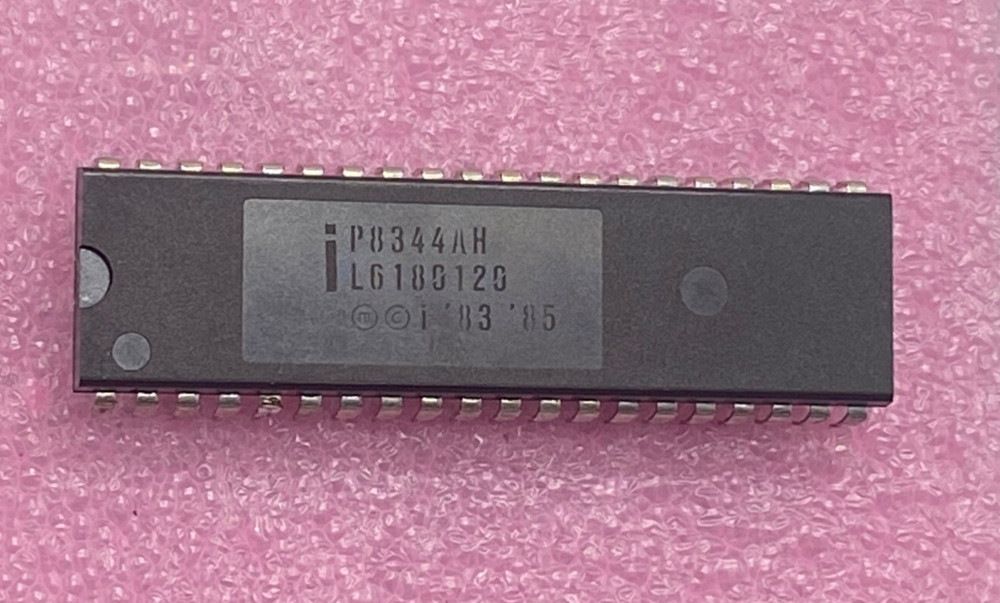 Intel P8344AH 8-bit microcontroller integrated circuit 40 pin dip L618012G