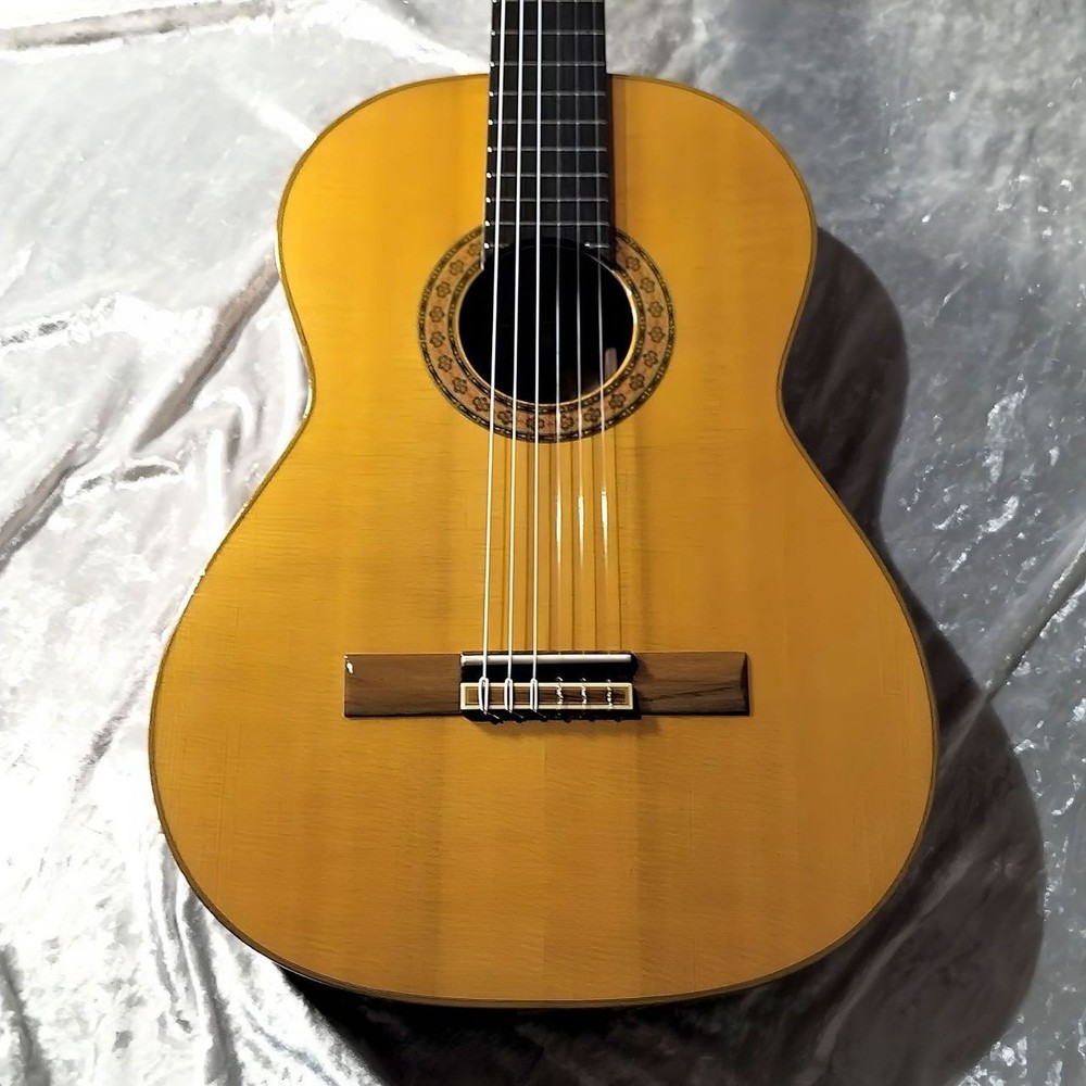 Raimundo 155S Made in Spain Classical Guitar