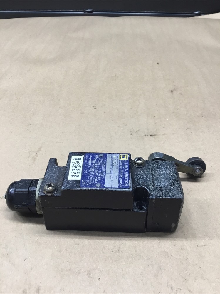 Square D AEQ2724 Limit Switch Class 9007 Series A #706K111