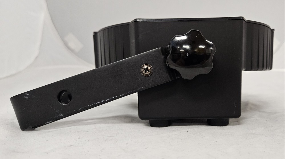 American DJ Mega Flat Pack Plus (ONLY one light)