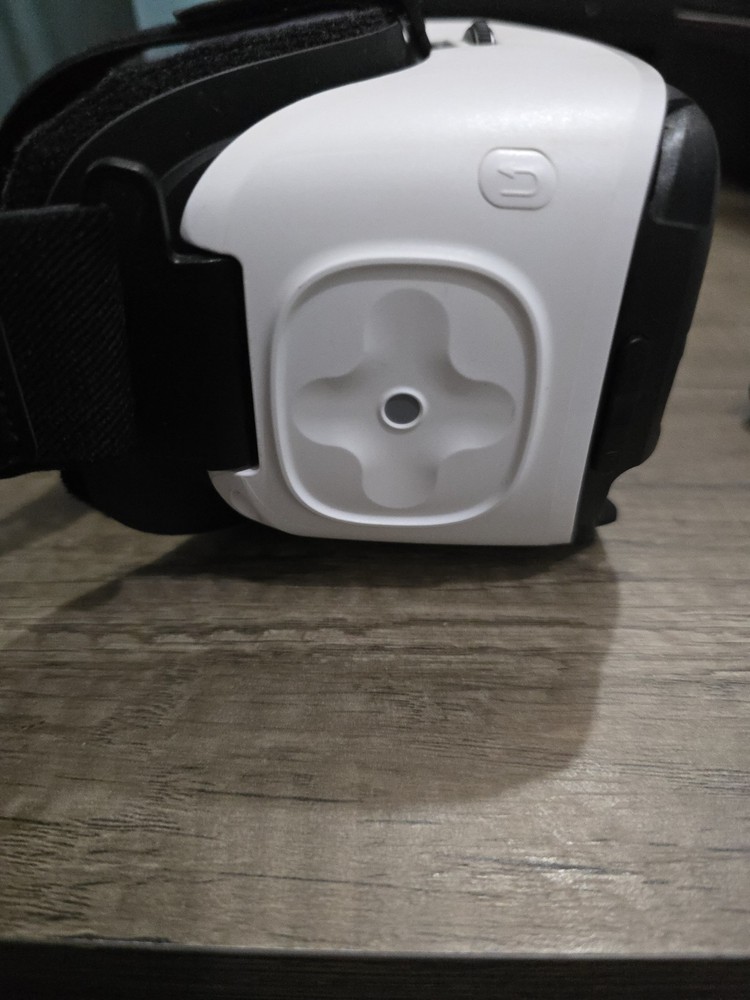 Samsung Gear VR by Oculus headset
