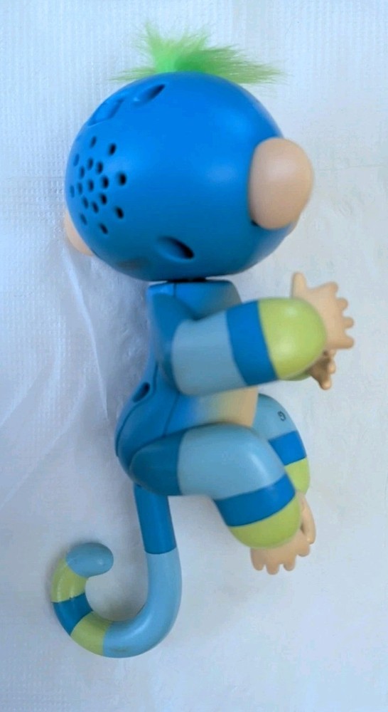 WOWWEE Fingerling 5in. Interactive Monkey with Moving Eyes & Head (WORKS)