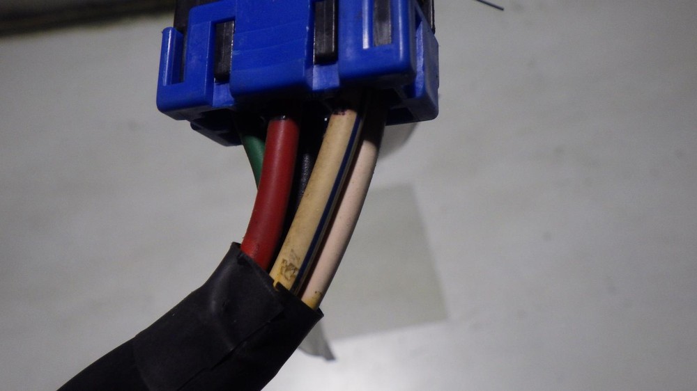 09 HYUNDAI ELANTRA Ignition W/Key