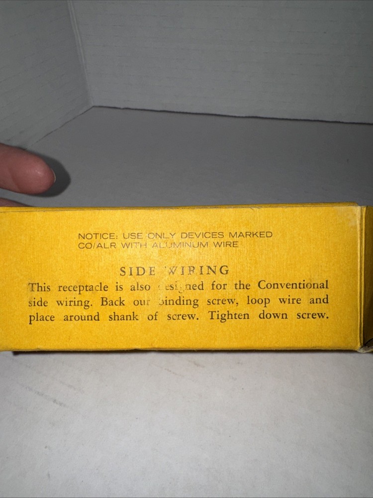 Twist Lock Receptacle 250v