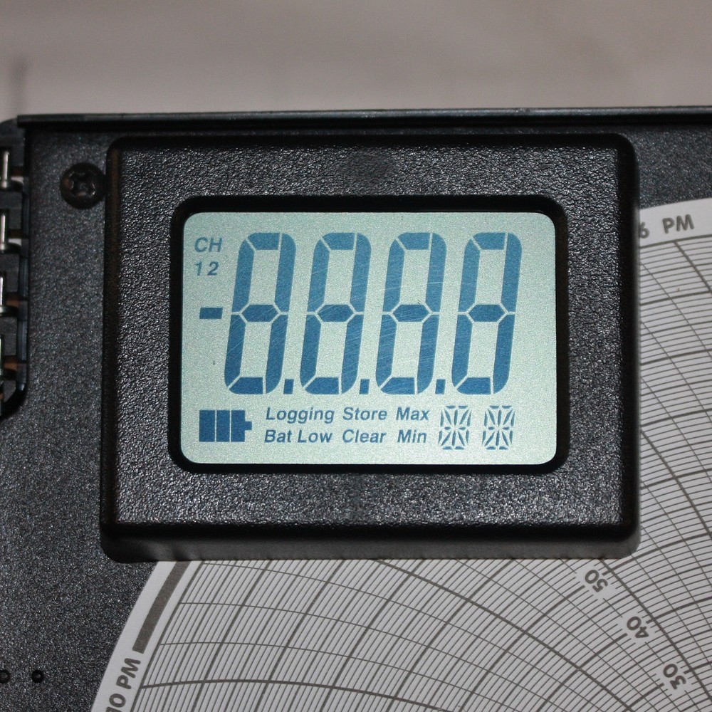 BROKEN - Dickson Universal Input Chart Recorder ET855 / 14905-002, LCD, 8" Dial