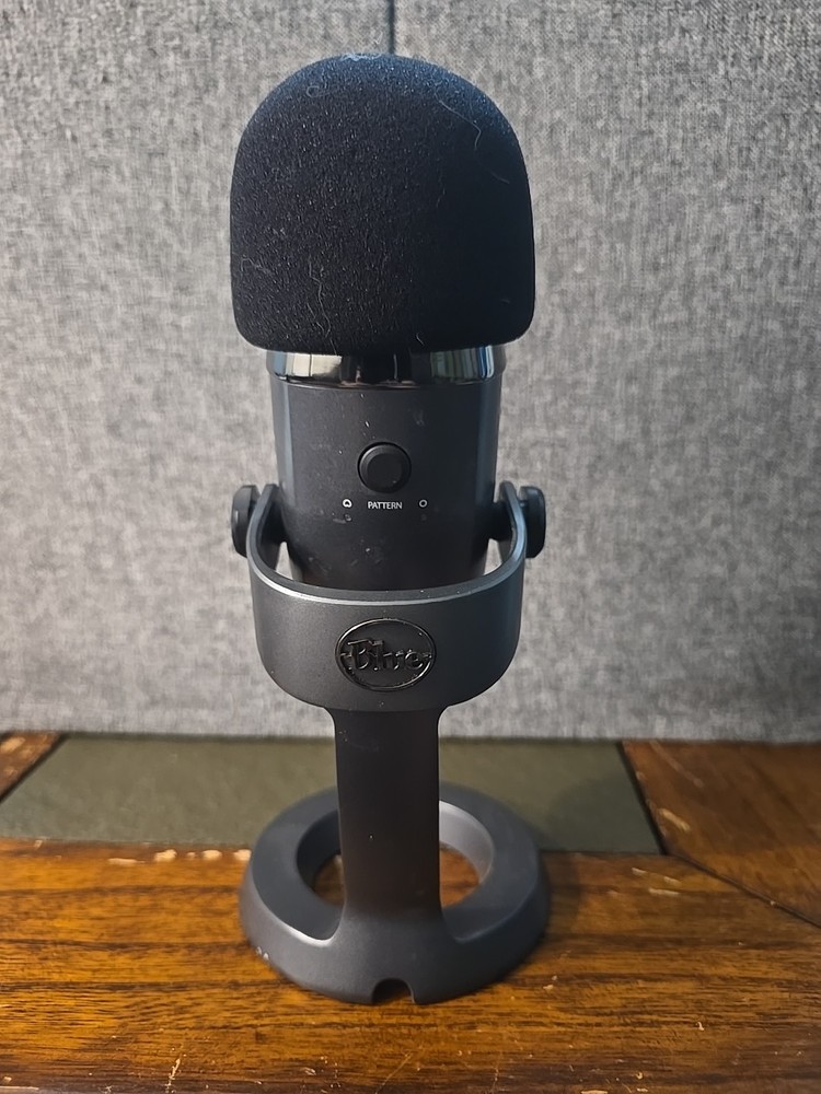 Blue Yeti Mini USB Microphone for Streaming Gaming