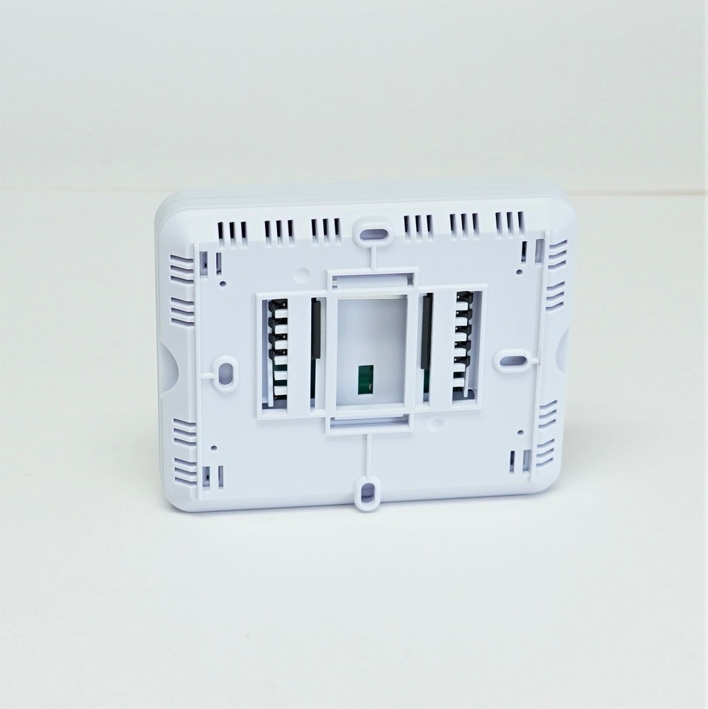 Robertshaw Programmable Multi-Stage 2H/1C 7 Day Wall Thermostat RS9210