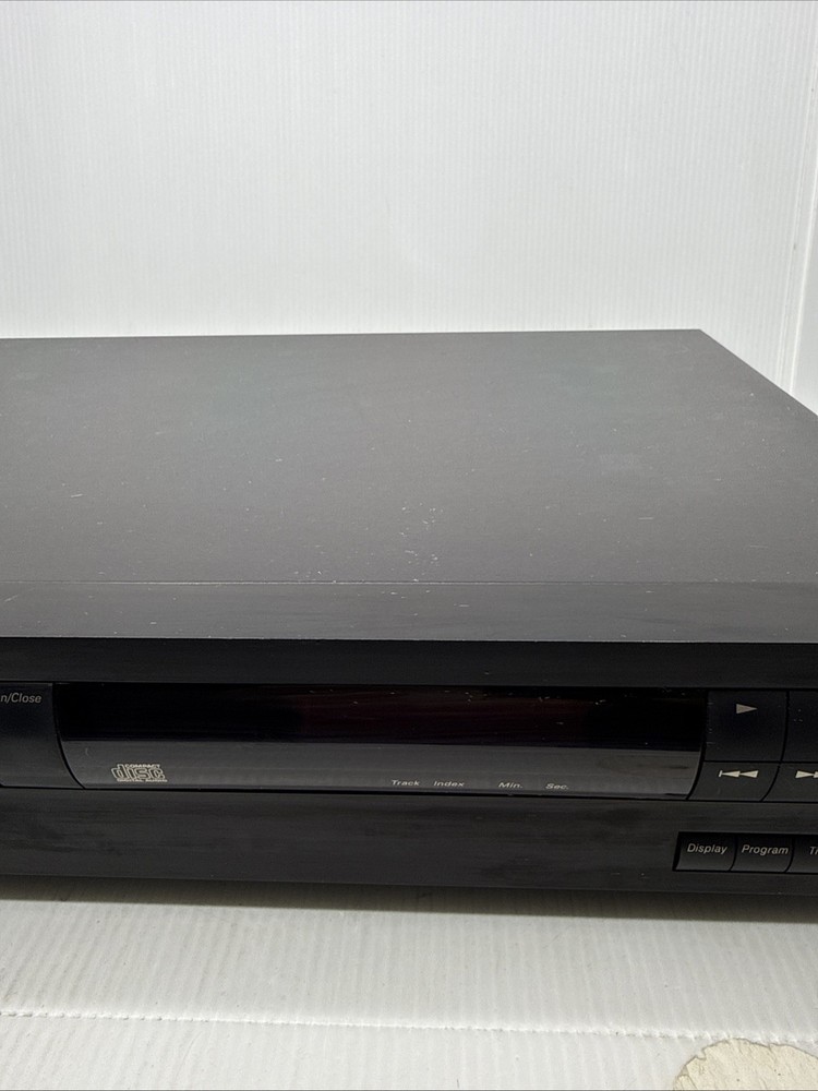 HARMAN KARDON HD7325 COMPACT DISC CD PLAYER - NO REMOTE - TESTED
