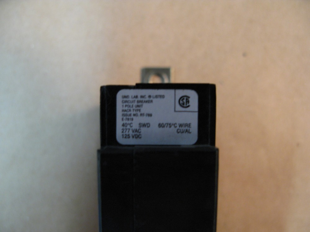 CHALLENGER CH1020 1pole 20amp 277volt circuit breaker.