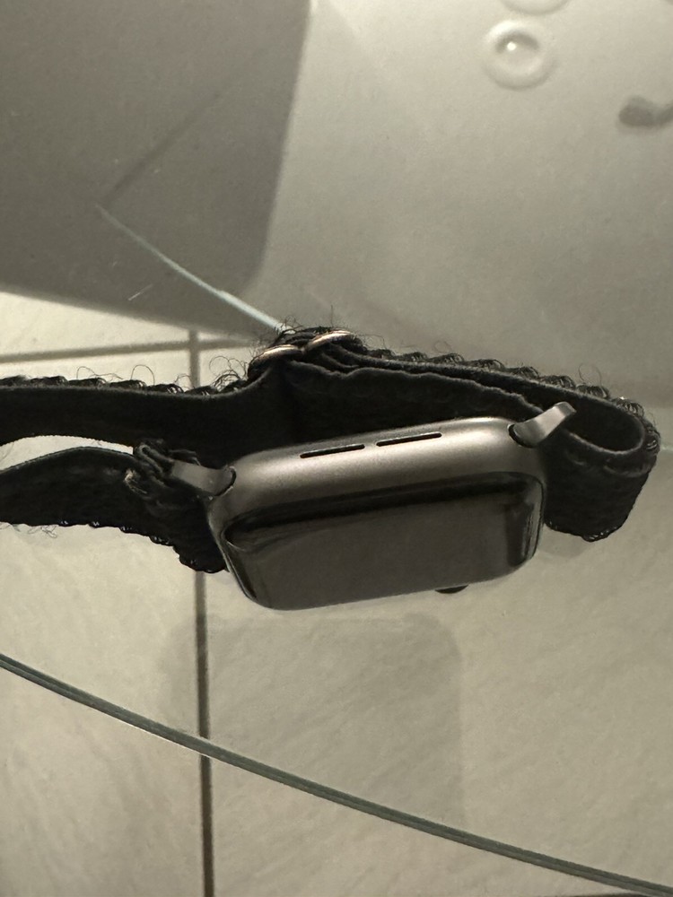 apple watch se 38mm black