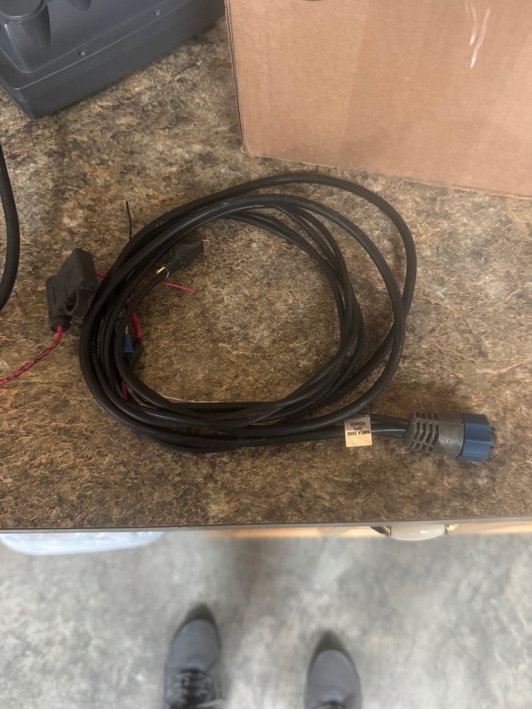 Lowrance Globalmap 5200c - chart plotter - working does not include gps puck