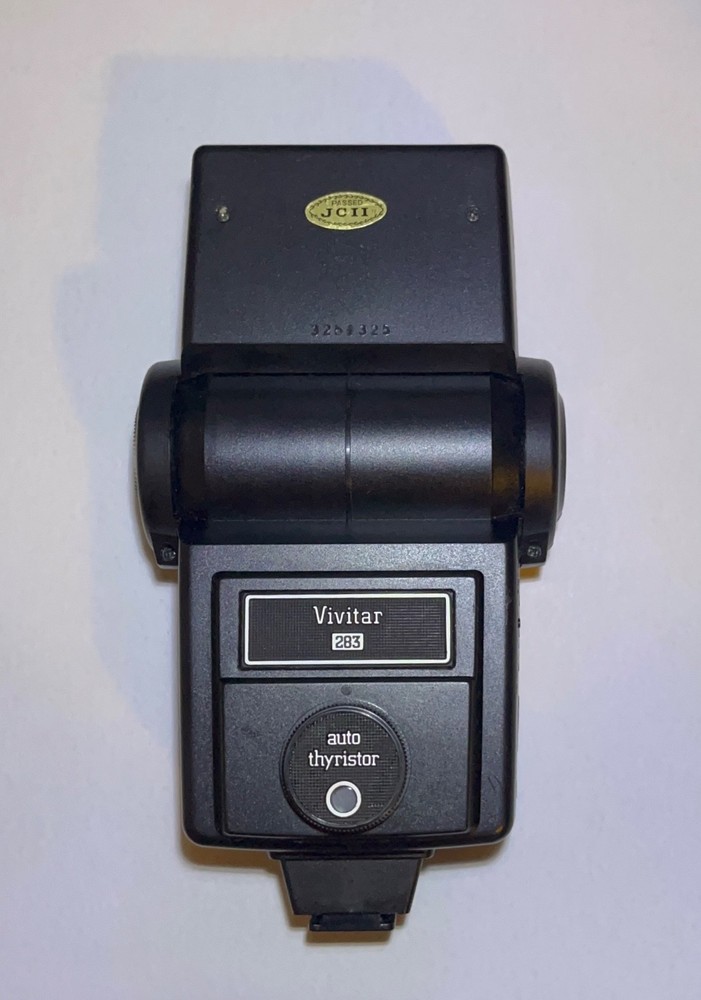 Vivitar Auto Thyristor 283 Flash, PLUS wire connector, Tested Works