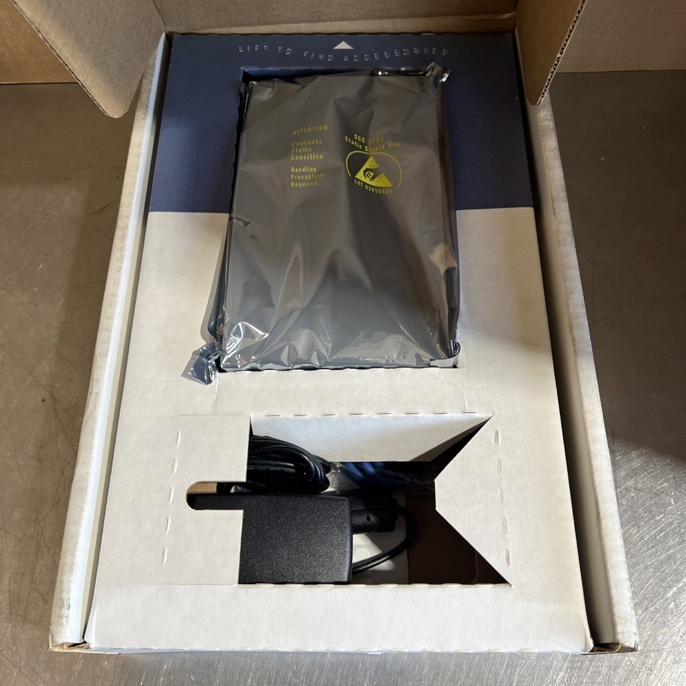 Inside Out Networks AnywhereUSB/5 USB-Over-Ethernet Hub Nos Surplus