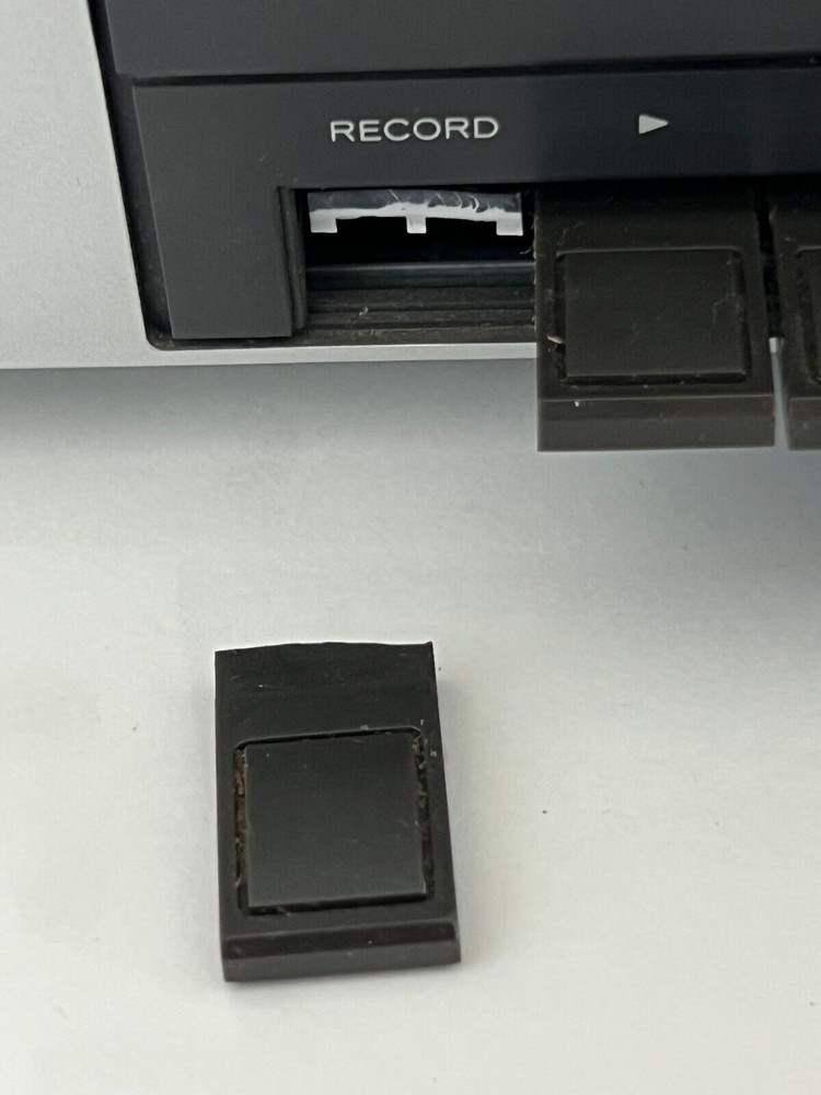 TEAC V-30 Stereo Audio Cassette Tape Deck Component Japan - Broken Record Button