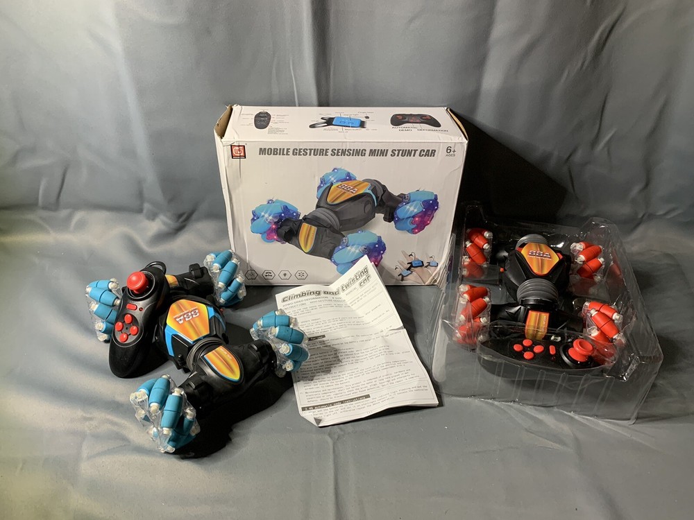 2 Mobile Gesture Sensing Mini Stunt Cars