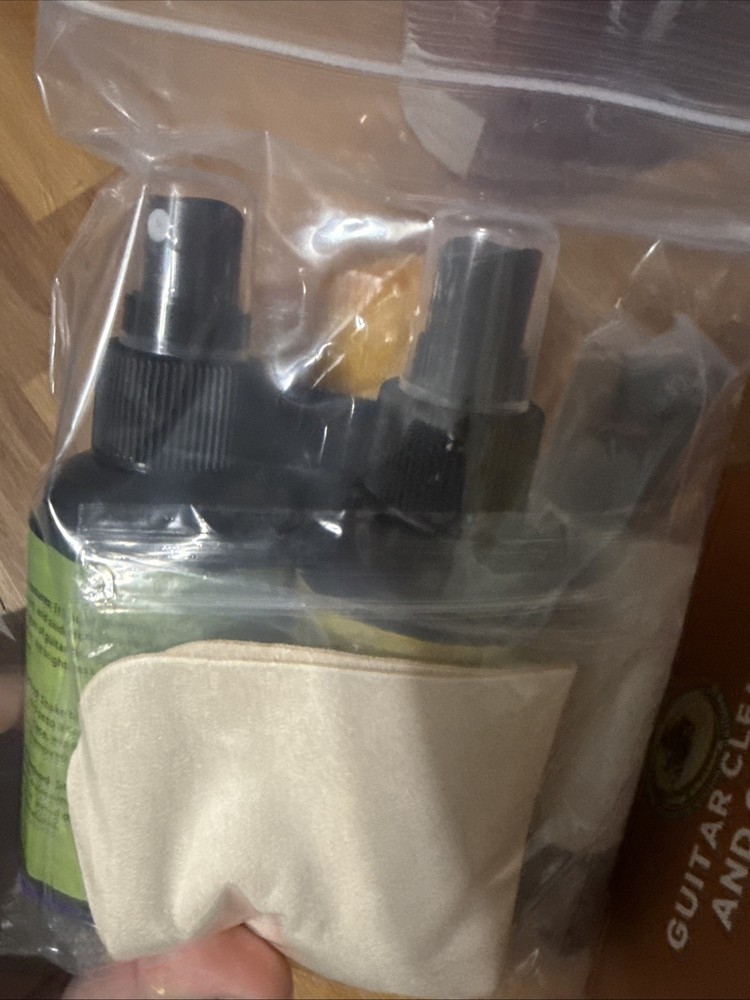 Guitar Cleaning And Care Kit