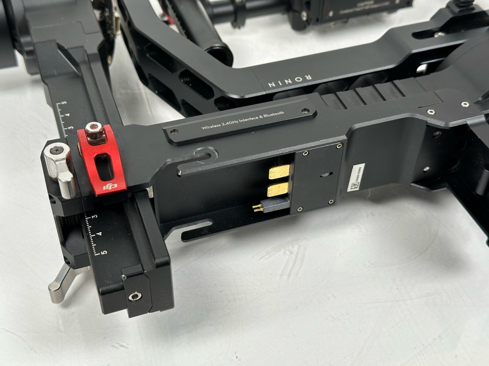DJI Ronin Original Gimbal Stabilizer w/ Hard Case & 1 Battery