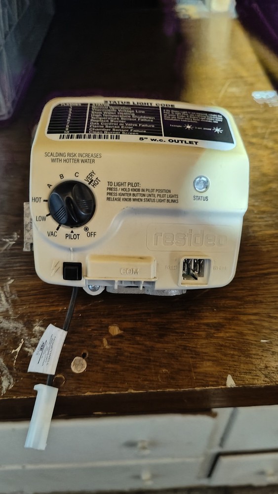 Honeywell Resideo Gas Valve WV8860B1310 Unused Open Box