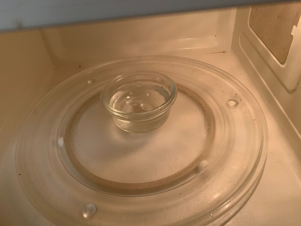 Sharp R-3A66 Microwave Oven