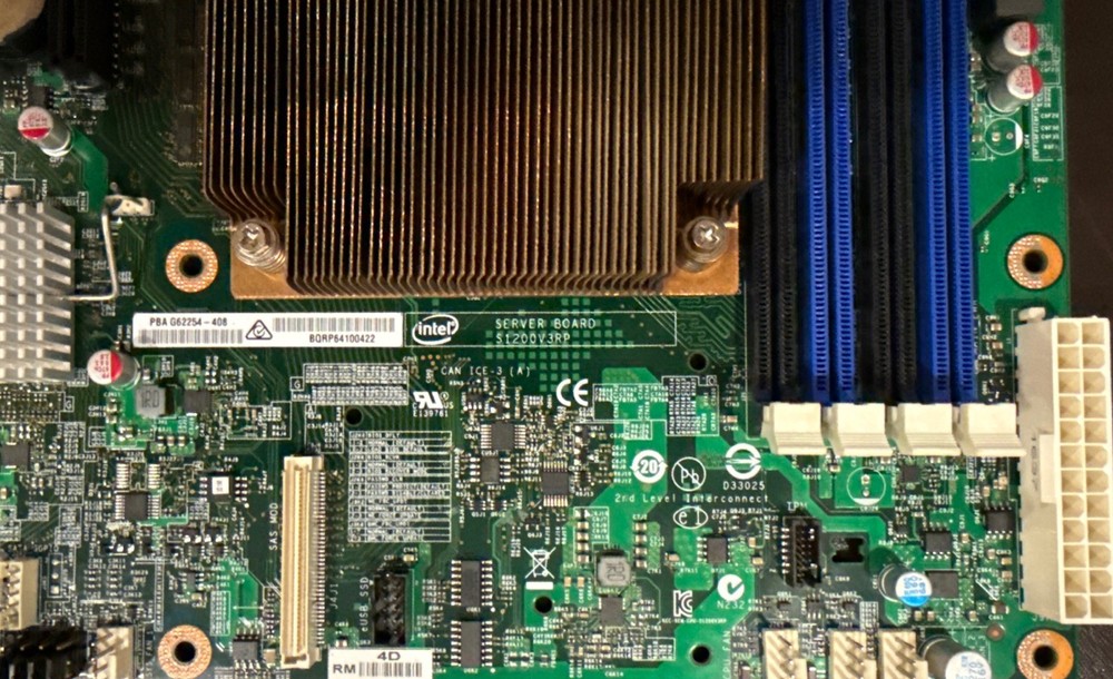 Intel Server Board S1200V3RP – Micro ATX – LGA1150