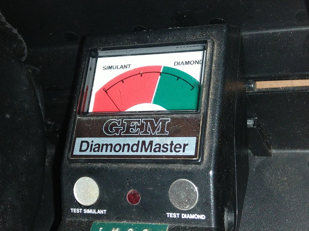 GEM Instruments by GIA Diamondmaster Diamond / simulant Tester no probe