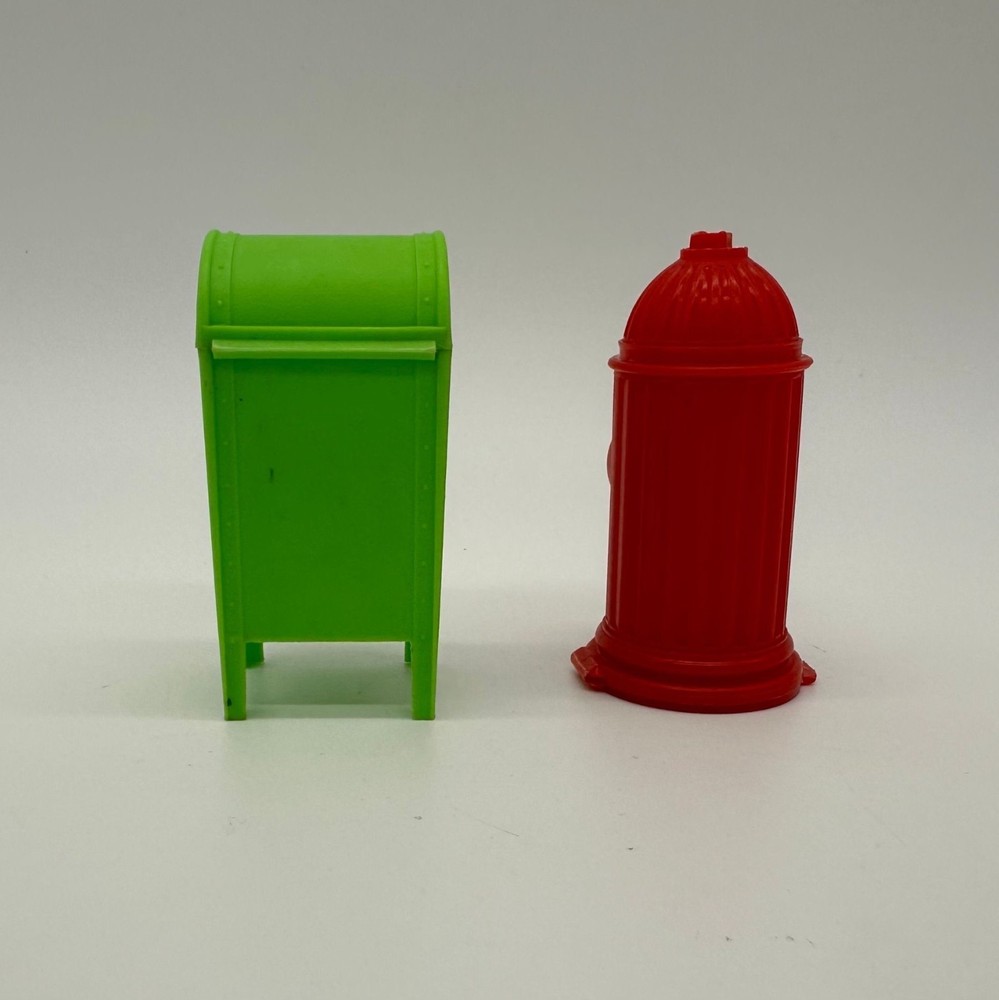 Vintage Miniature Candy Containers Fleer Fire Hydrant Post Box Plastic Dollhouse
