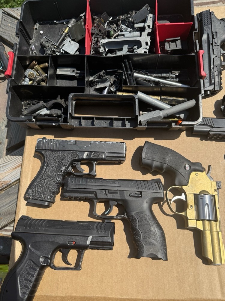 Large co2 powered BB gun lot (please read description)