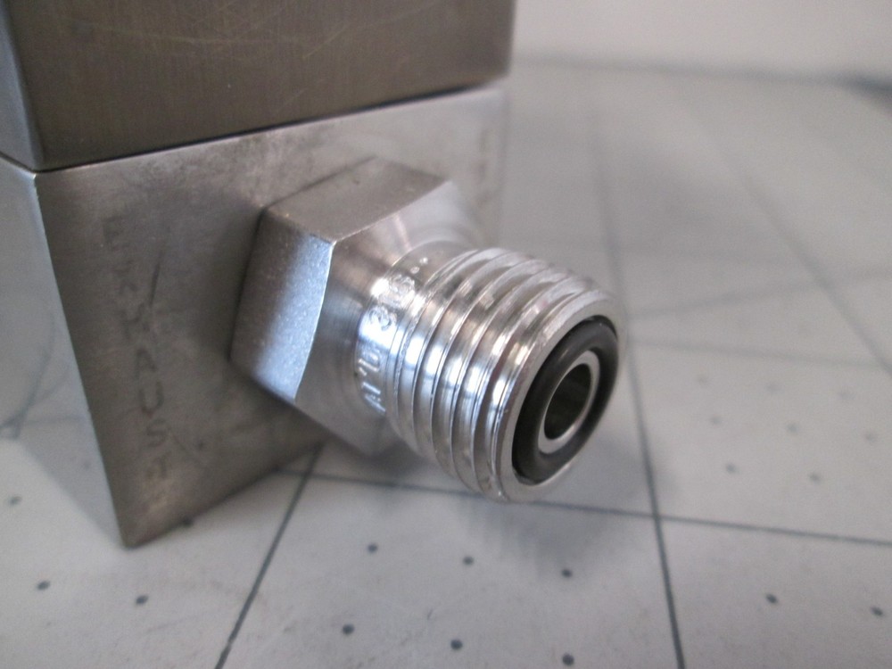 Unit, UFC-1100, N2, 1 SLM, Mass Flow Controller, New