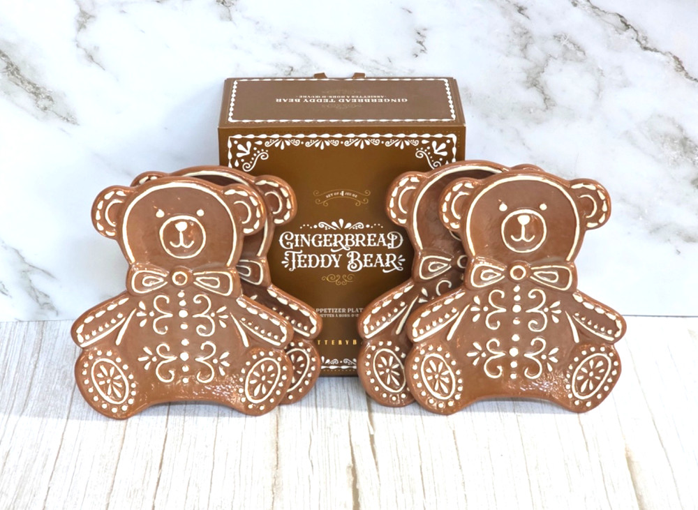 Pottery Barn Gingerbread Sleigh Stoneware Appetizer Plates NEW IN PACKAGING