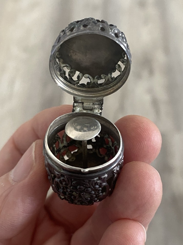 Antique 925 Sterling Silver Thimble Case Holder / Pendant