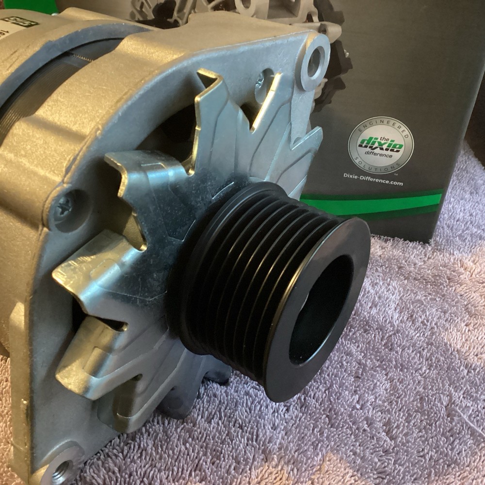 DIXIE….Alternator …..160-84119…..NEW😀