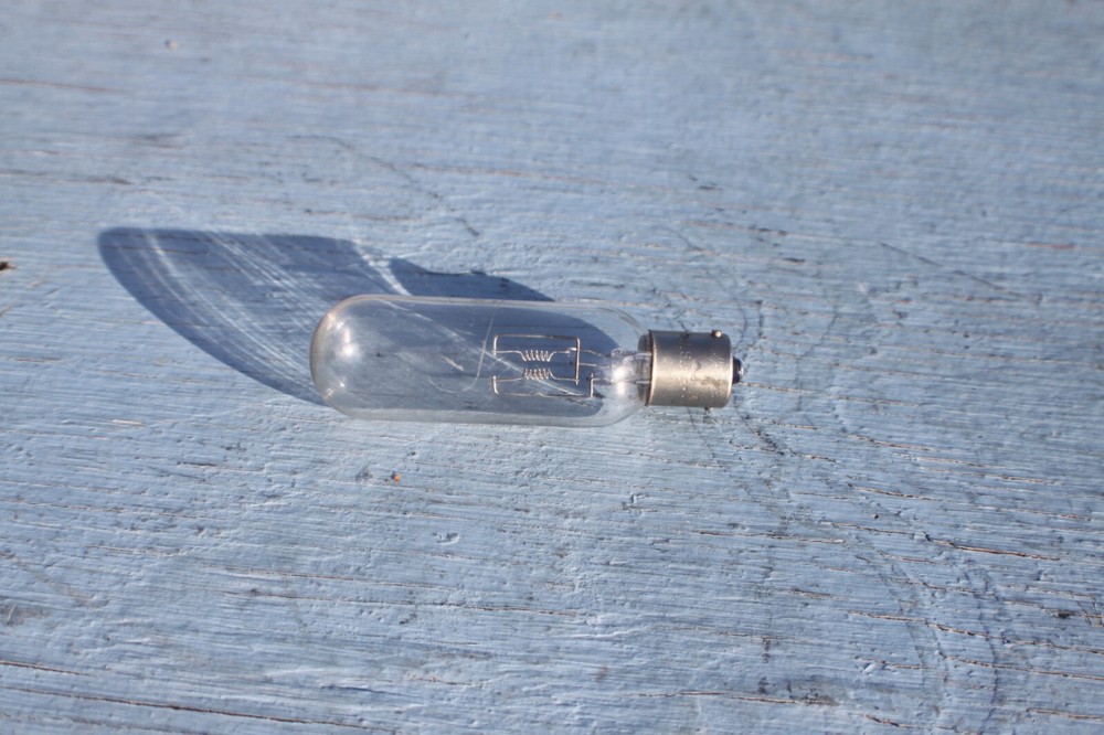 GENERAL ELECTRIC - KEYSTONE - PROJECTOR BULB - CGW/CGT - 200W - NICE