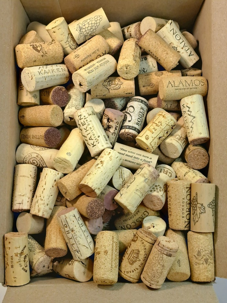 Craft Project 250+Used Wine Corks- Various Types & Wineries - 3 Pounds