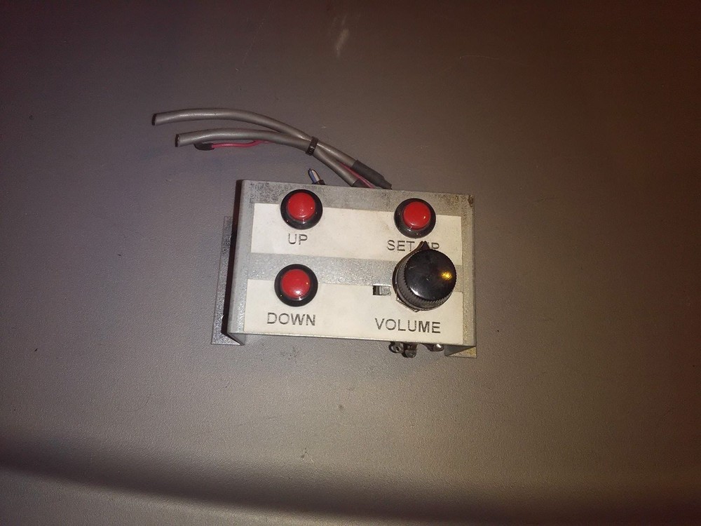whistlestop/ moviestop arcade test switch/volume controls #36