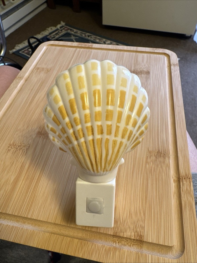 Vintage Eagle Seashell Night Light