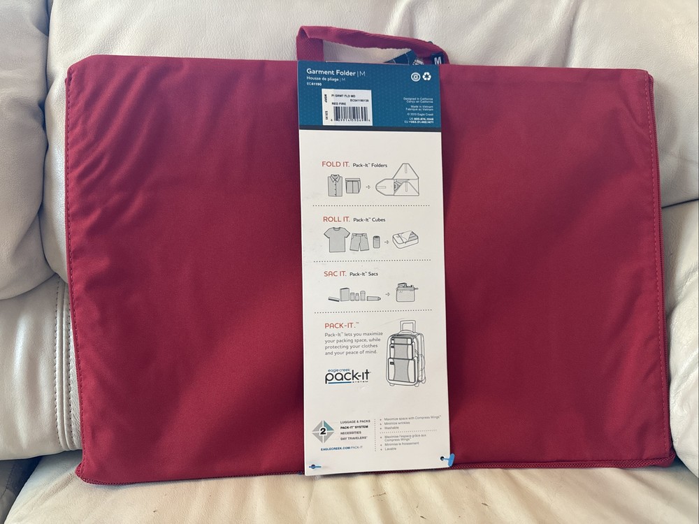 Eagle Creek Pack It Medium Red Garment Folder 16” New in Packaging