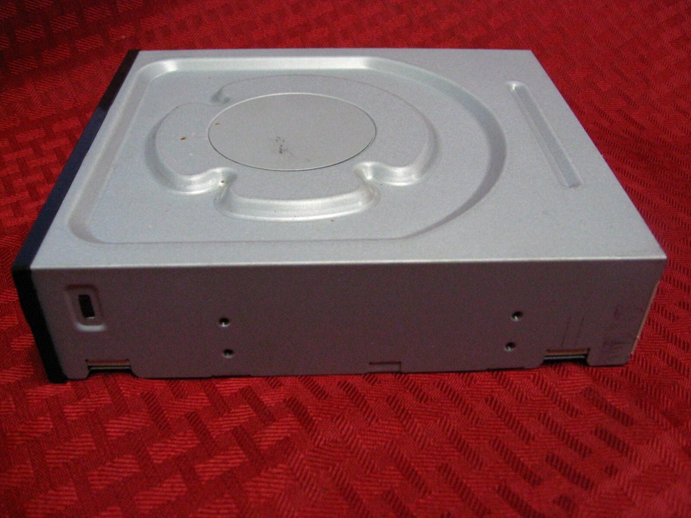 Lite-On Desktop DVD/CD Rewritable Drive Model iHAS424-98 B