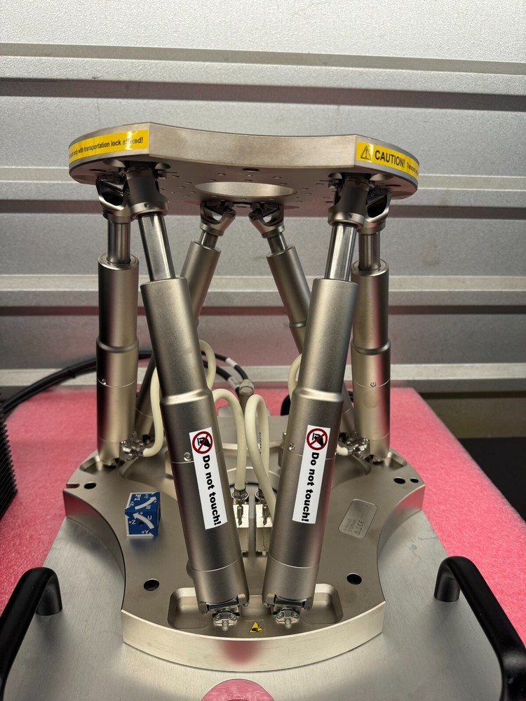 Physik Instrumente PI H-840 D2I Hexapod w/ C-887 Controller