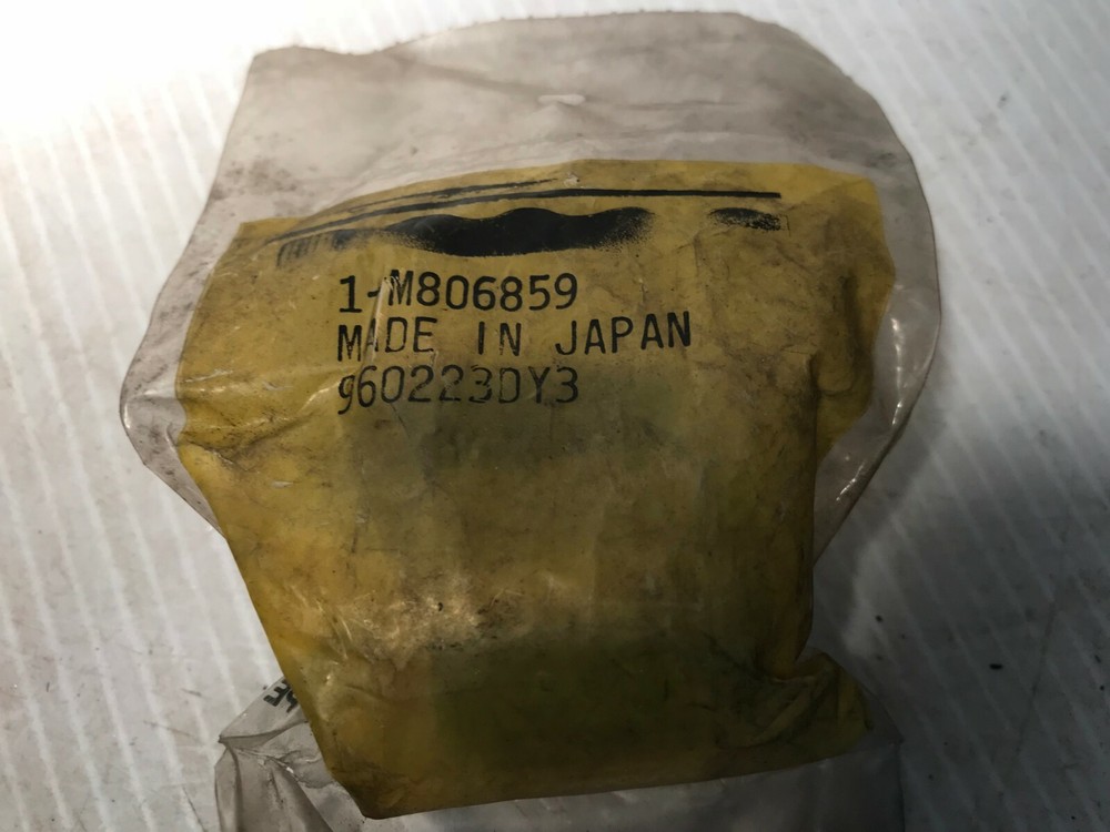 M806859 GENUINE John Deere Original Equipment BUSHING