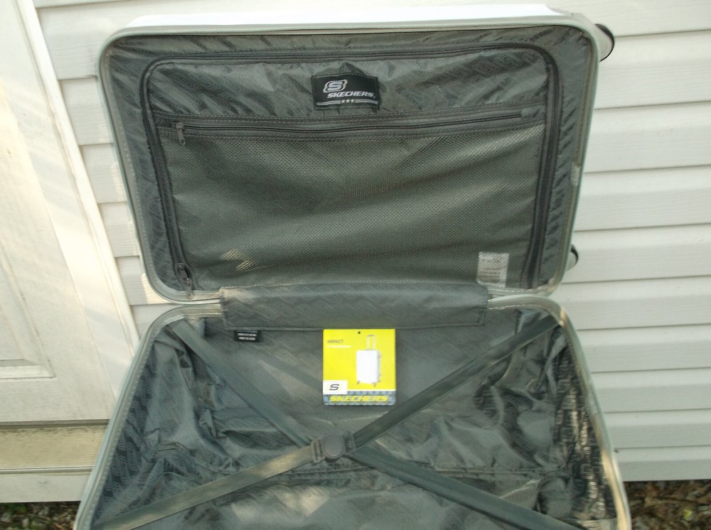 SKECHERS WHITE Hardside 24" Spinner Suitcase