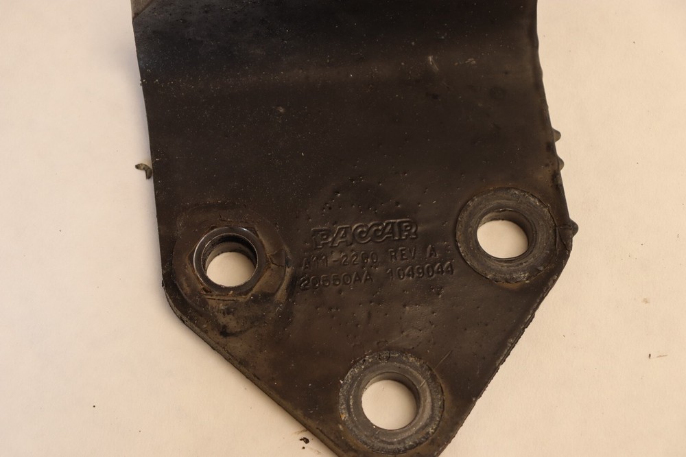 2013-2020 KENWORTH T680 PACCAR MX-13 FRONT LEFT ENGINE FRAME MOUNT BRACKET OEM