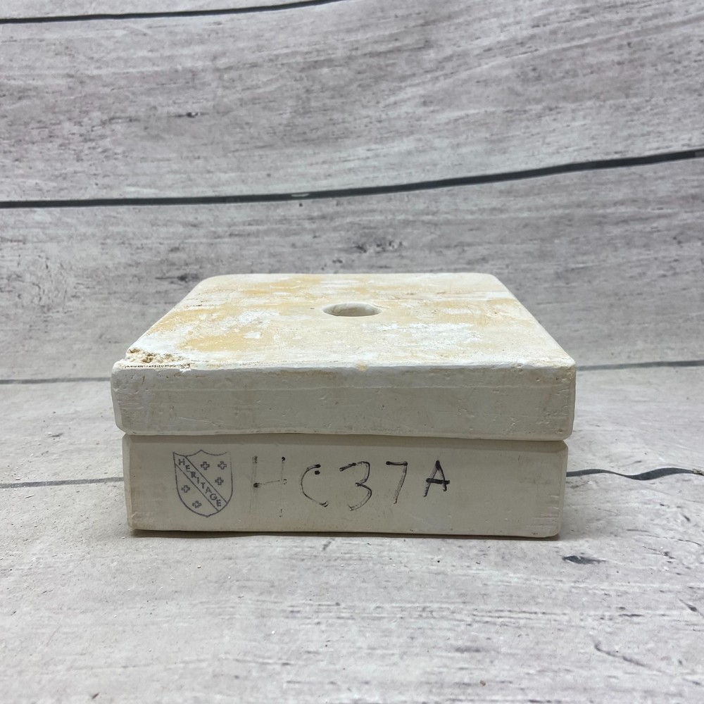 Unbranded Ceramic Casting Triangular Mold