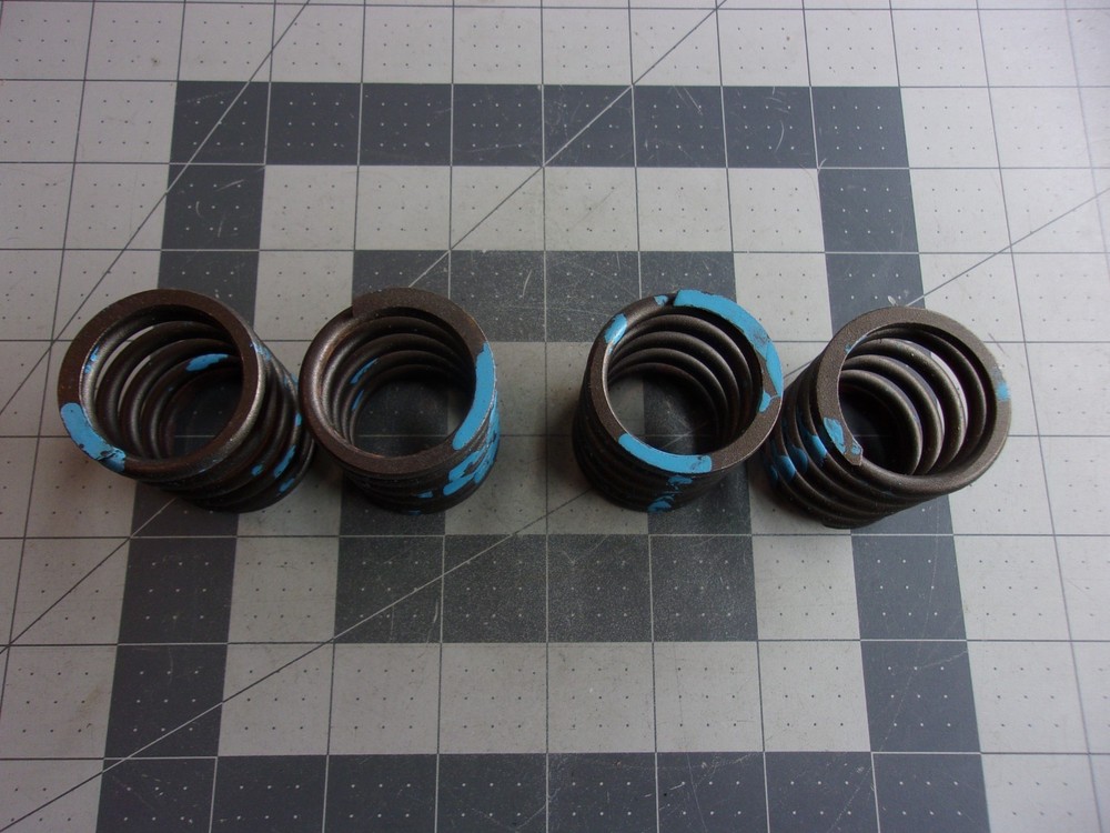 Sealed Power VS641 (4) Valve Springs
