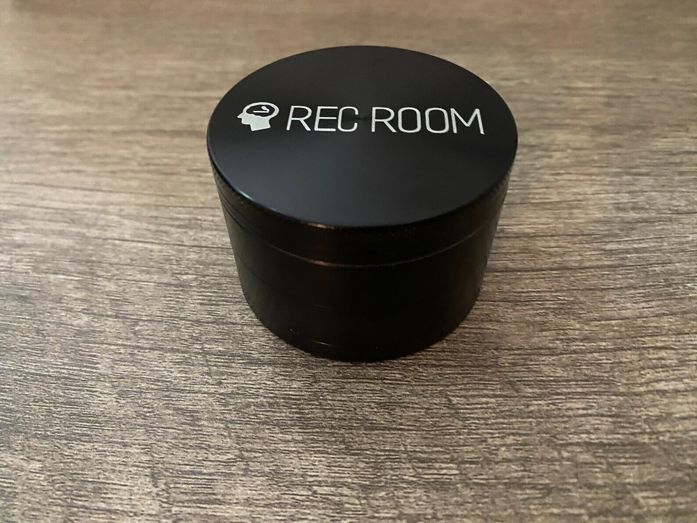 Black Herb Grinder 2.5 Inch 4 Piece with Mini Scraper