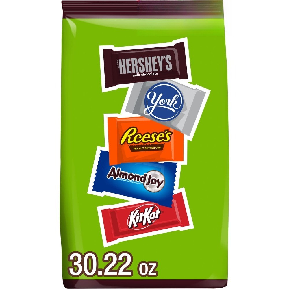 Assorted Chocolate Flavored Candy, Party Pack 30.22 oz