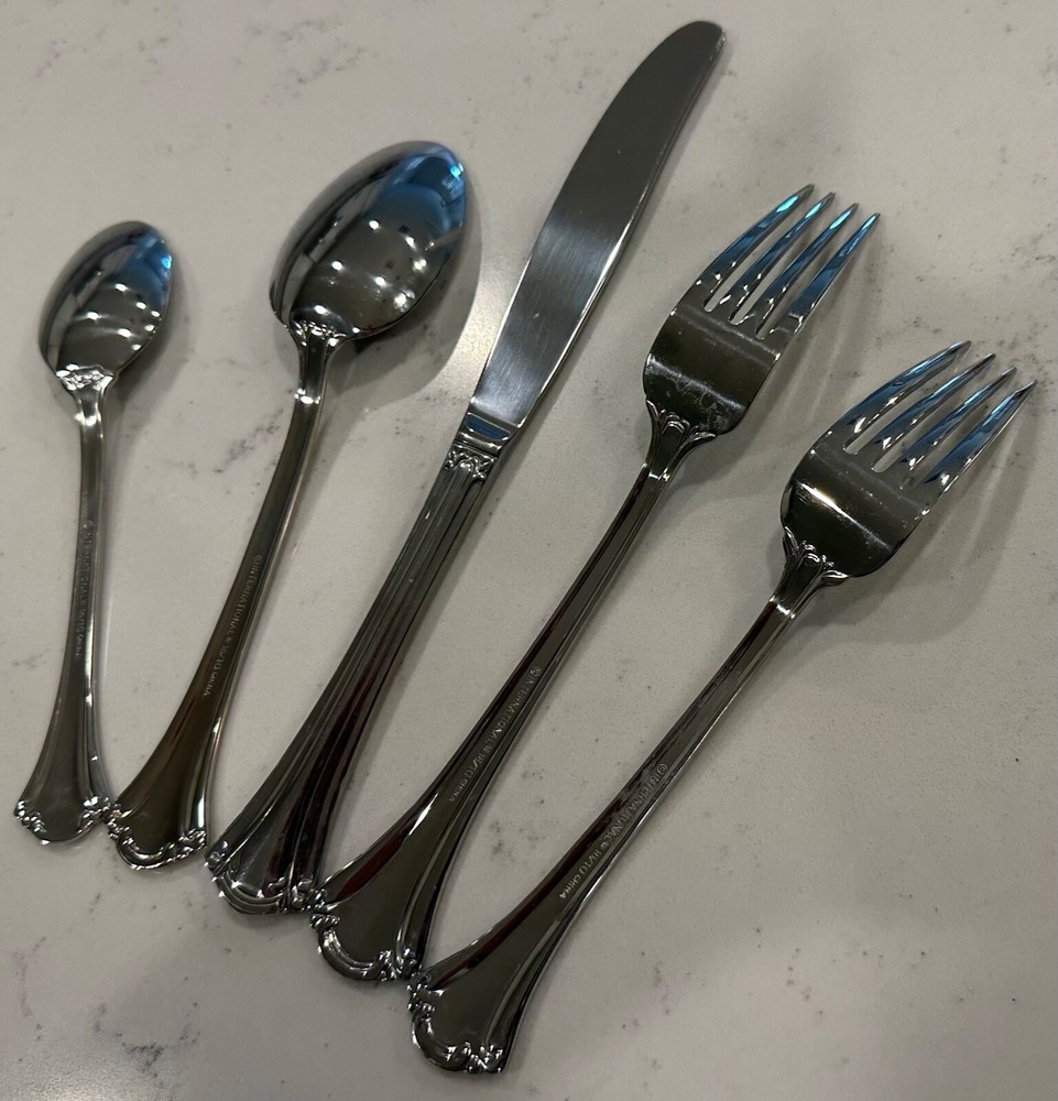 International Resplendence Flatware Place Setting 5 Pieces 18/10 Stainless