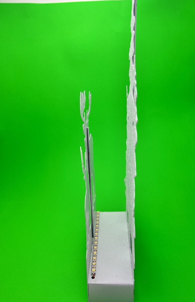 Metal white Lighted Winter Scene Decor Tabletop Cracker Barrel Exclusive